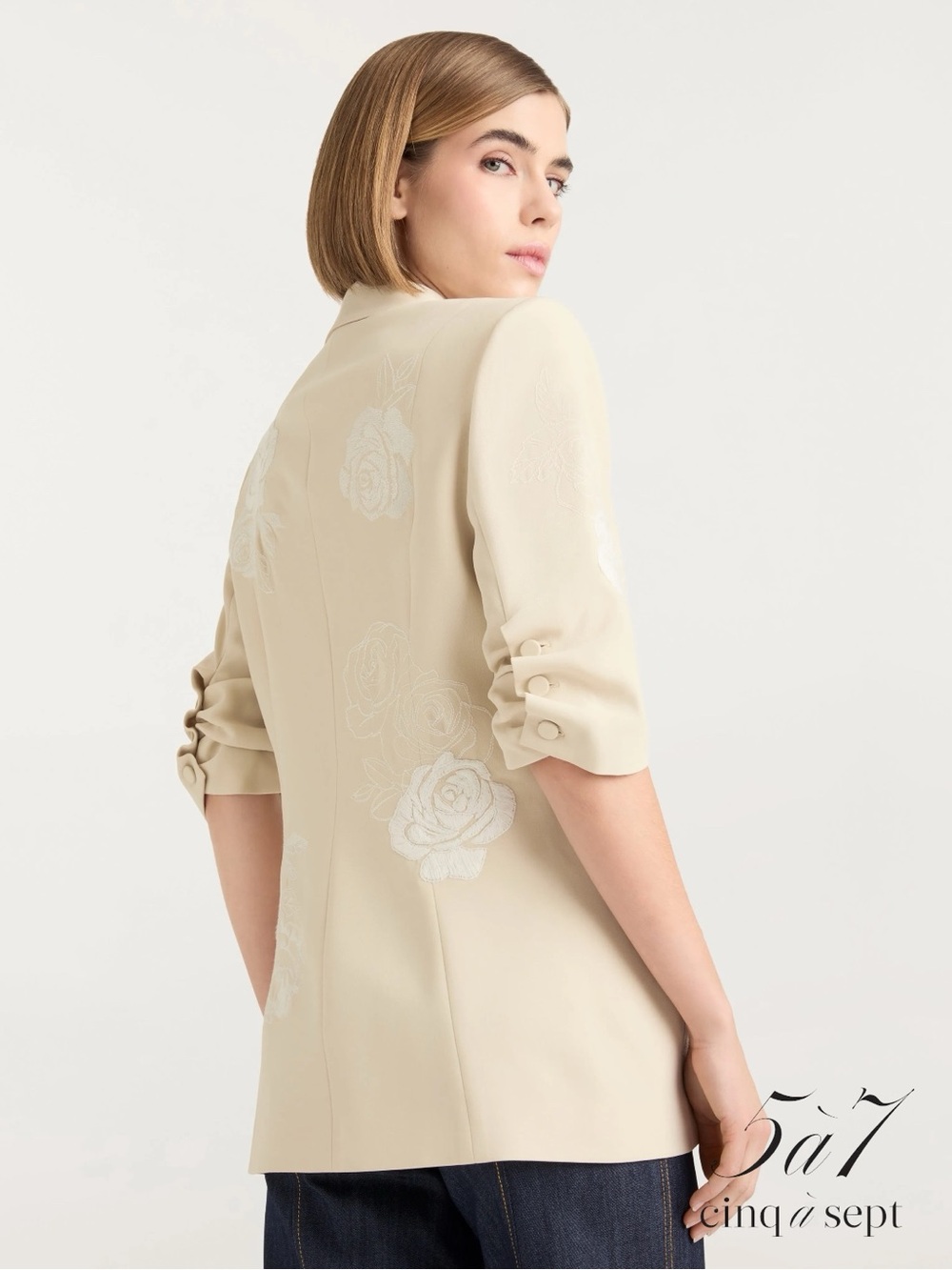 Cinq à Sept **NWT** Khloe Embroidered Floral Floating Roses Elbow Sleeve Blazer - Picture 5 of 12